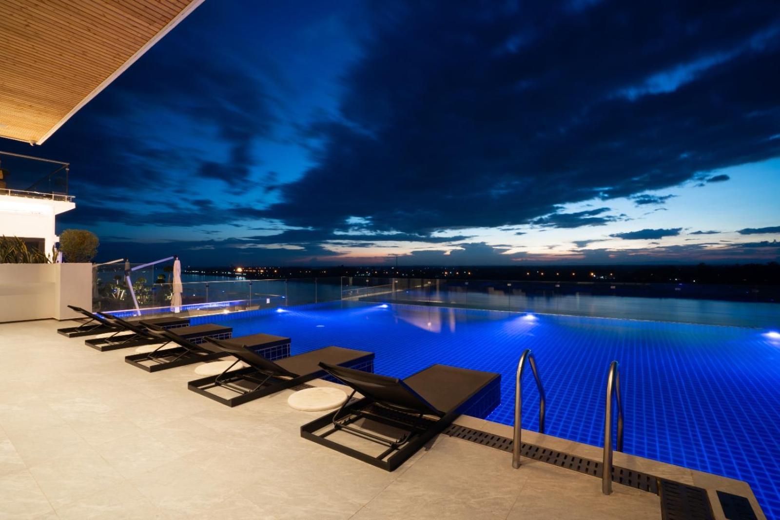 One Riviera Hotel And Residences Ban Souanmone Zewnętrze zdjęcie