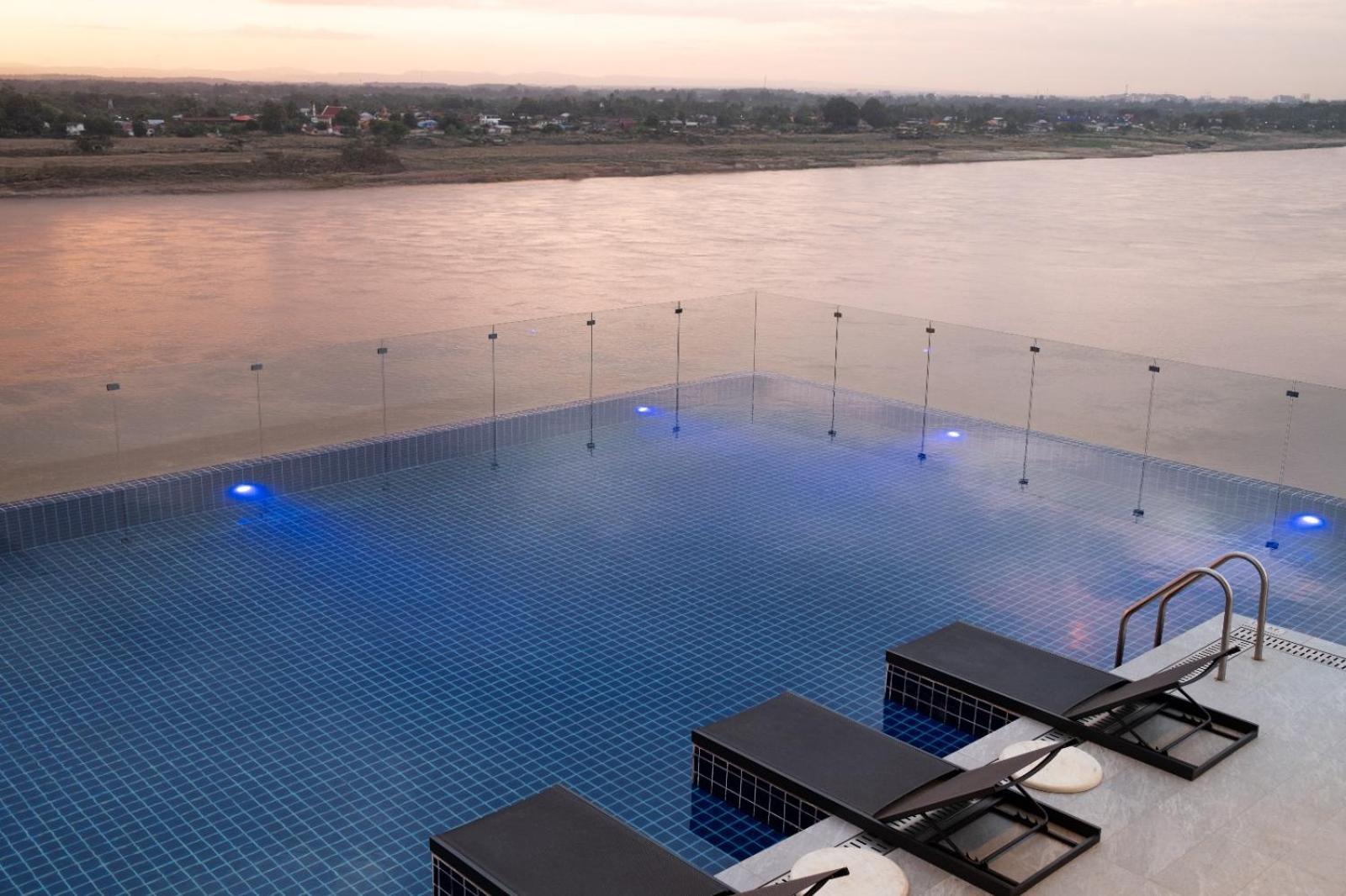 One Riviera Hotel And Residences Ban Souanmone Zewnętrze zdjęcie